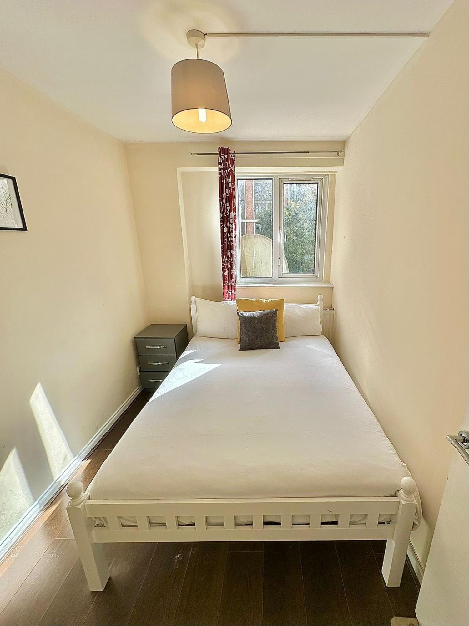 In Edgware Road Apartment London